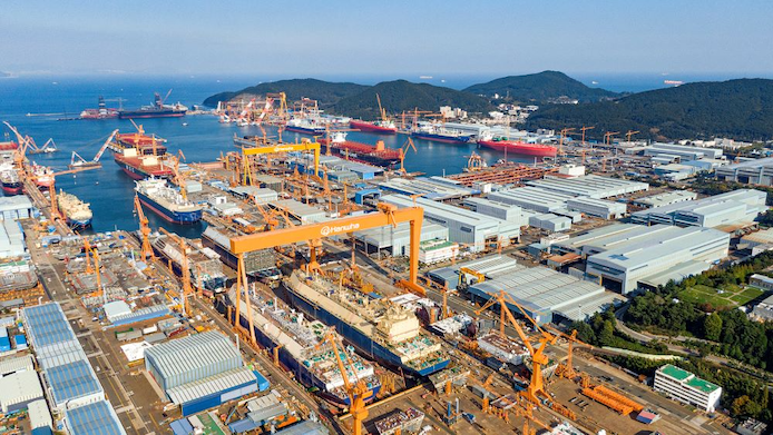 韩国造船巨头赢获八艘价值18亿美元液化天然气造船合同